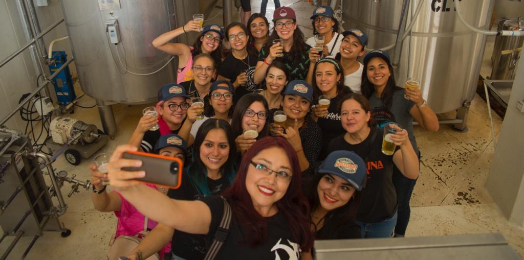 Más de 90 mujeres cerveceras conforman el colectivo "Adelitas Cerveceras Mexicanas"